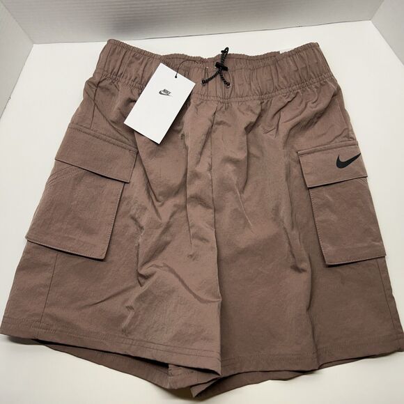 Women's Nike Sportswear Essential Woven High-Rise Shorts X Small- DM6247-019 - Picture 1 of 8